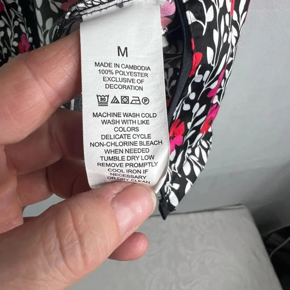 Kate Spade NY Black Red Poppy Floral Button Front Sleep Pajama Top Size Medium - Picture 8 of 9